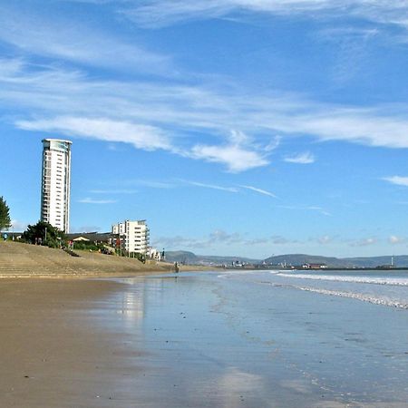 Lovely 2-Bedrooms Apartment Step To The Beach Swansea Esterno foto