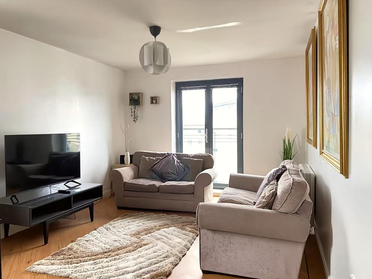 Lovely 2-Bedrooms Apartment Step To The Beach Swansea Esterno foto