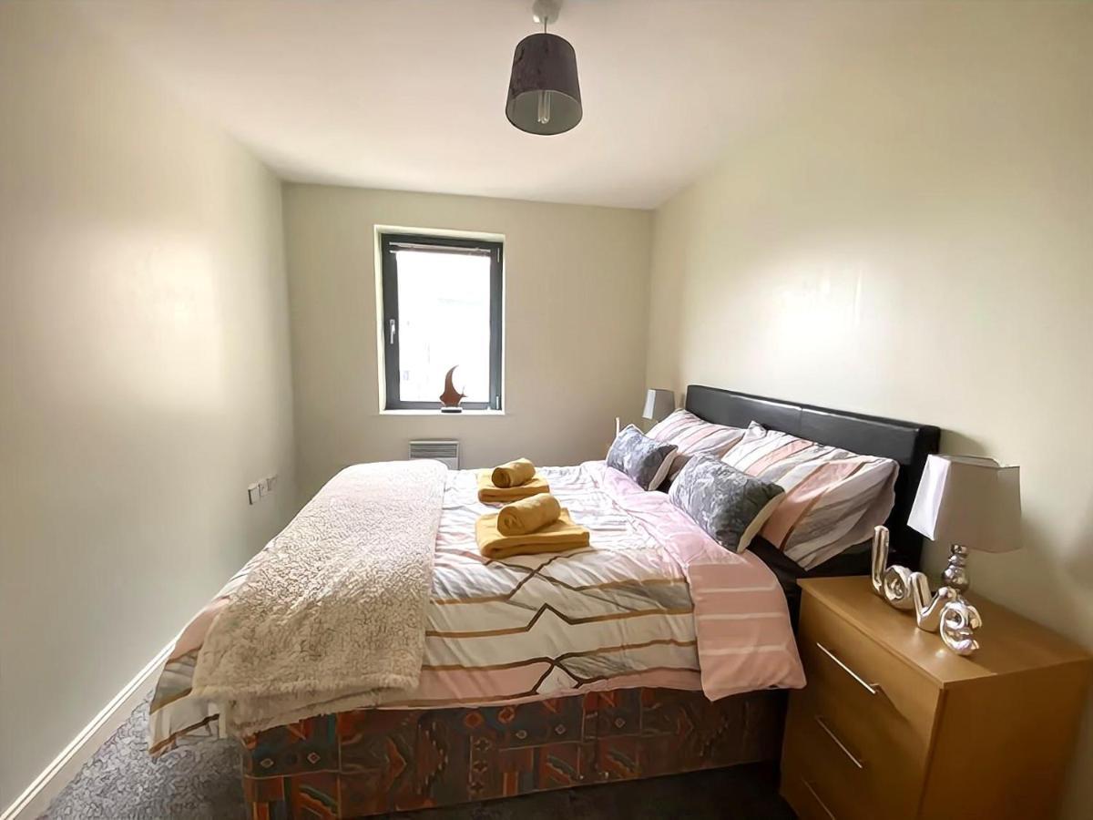 Lovely 2-Bedrooms Apartment Step To The Beach Swansea Esterno foto