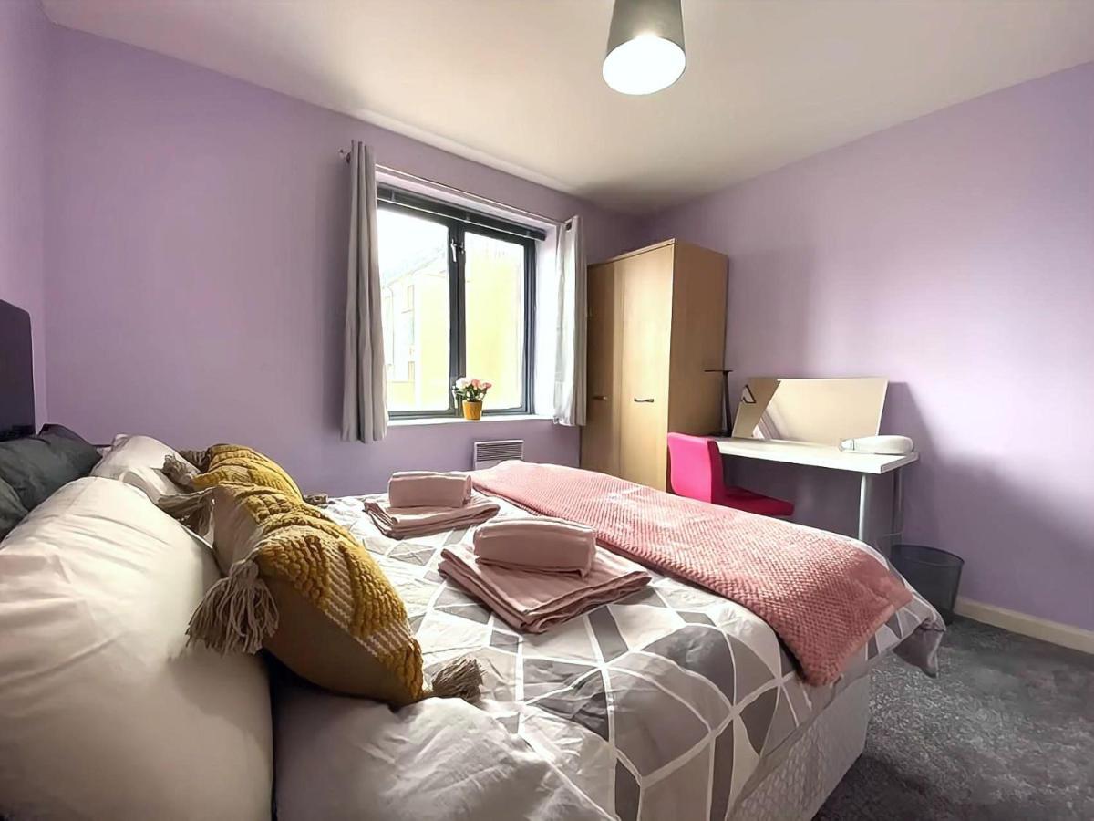 Lovely 2-Bedrooms Apartment Step To The Beach Swansea Esterno foto