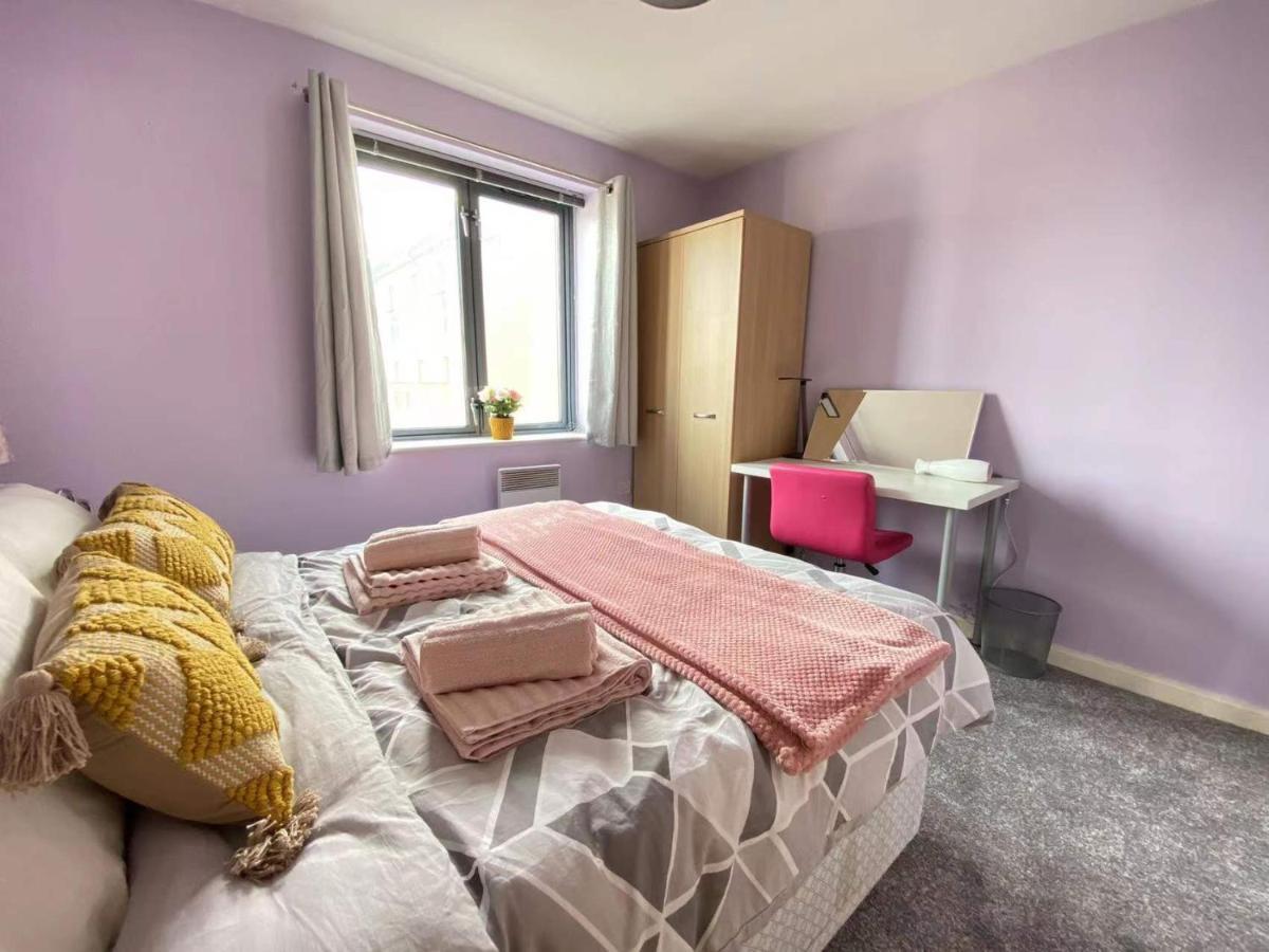 Lovely 2-Bedrooms Apartment Step To The Beach Swansea Esterno foto