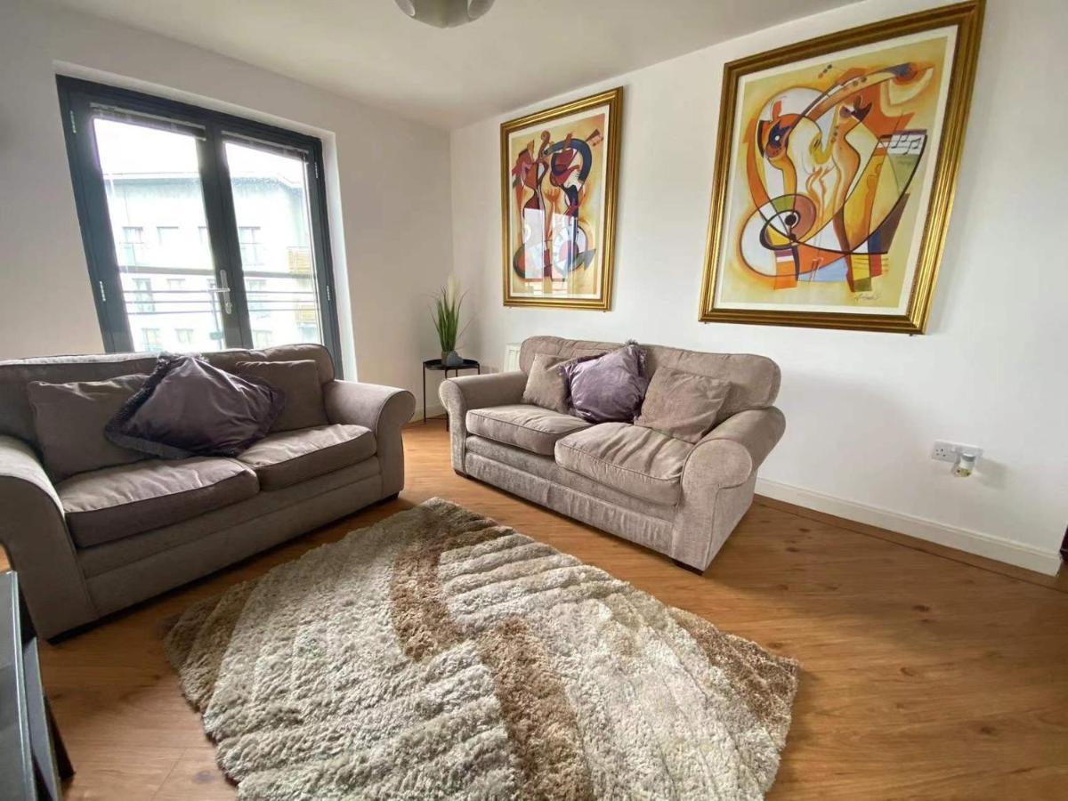 Lovely 2-Bedrooms Apartment Step To The Beach Swansea Esterno foto